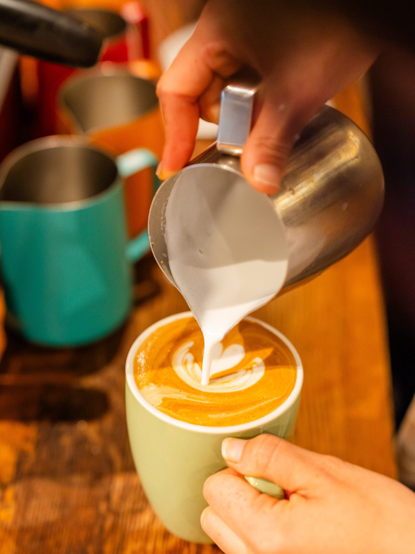 If you like your coffee in a mug…
Sunday morning at Urban Provedore. Proper coffee, poured properly, and absolutely no need to rush anywhere.

📍Urban Provedore 231 Toorak Road South Yarra.