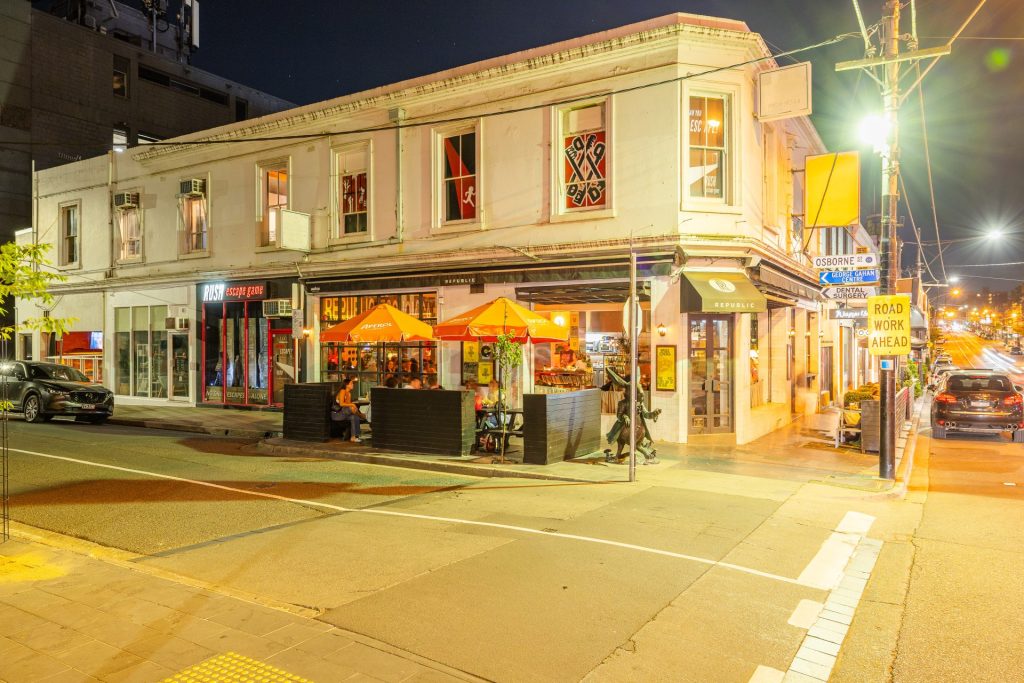 Toorak Road South Yarra after dark