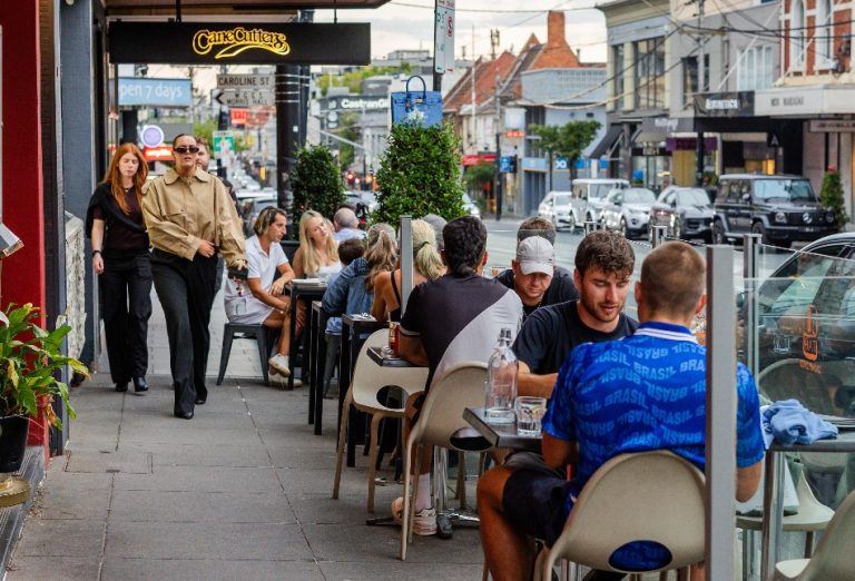 Long Weekend on Toorak Road in South Yarra