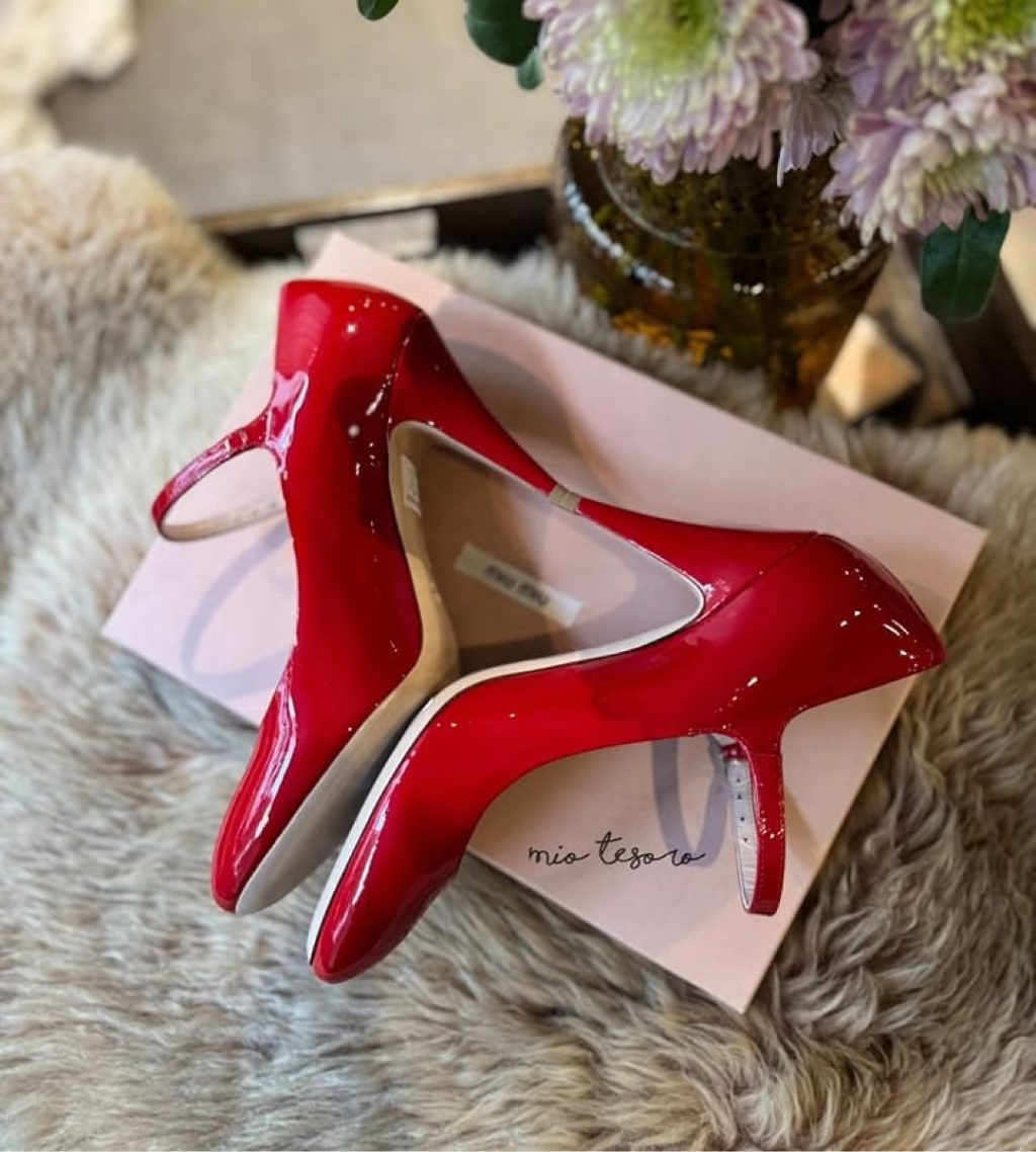 Miu Miu Mary Jane Pumps in Red Patent Calfskin Size 38.5 at @miotesorovintage