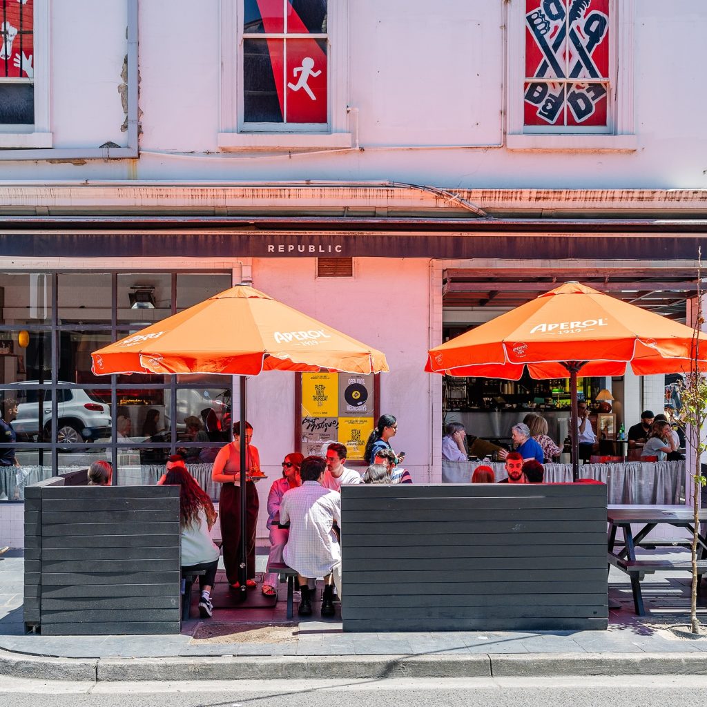 Whether it’s a quick takeaway, a sunny spot under the umbrellas, or a relaxed table inside, Republic Economica is the place to be.

Sit in, sit out, or grab your coffee and go ☕️ – the choice is yours.

📍 Republic Economica
  160 Toorak Road South Yarra

#RepublicEconomica  #CoffeeTime
