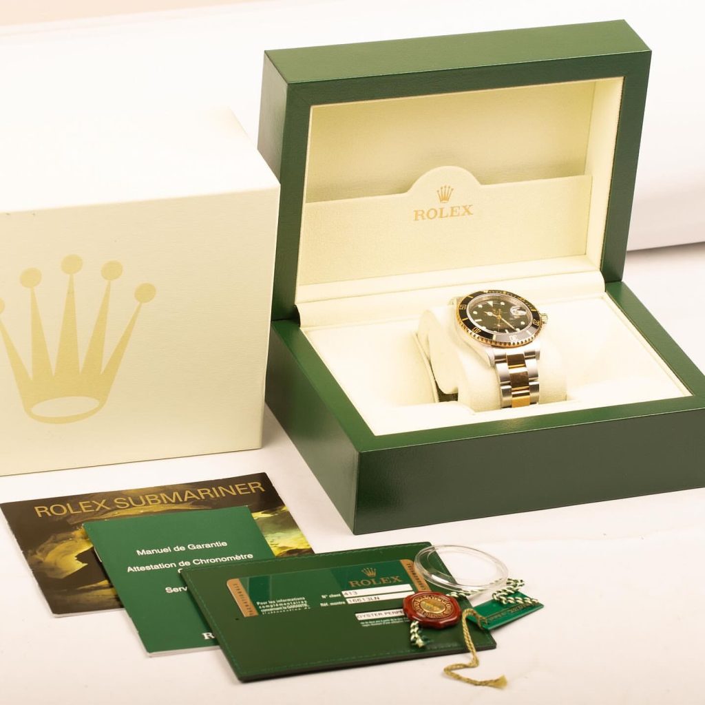 A seriously nice Rolex submariner reference 16610LN
These were discontinued in 2010 to make way for the new ceramic models, and this particular watch was from the very last batch and only sold later in 2011
In amazing condition, it passes close to unworn. Comes with the original box and papers 

A rare find and probably the best of these you can find short of having it full stickers. 

It is currently available, the listing is up on the @dovi.co site - www.dovi.com.au

#rare #rolex #nos #condition #collectible #vintagerolex #vintagewatches #bling