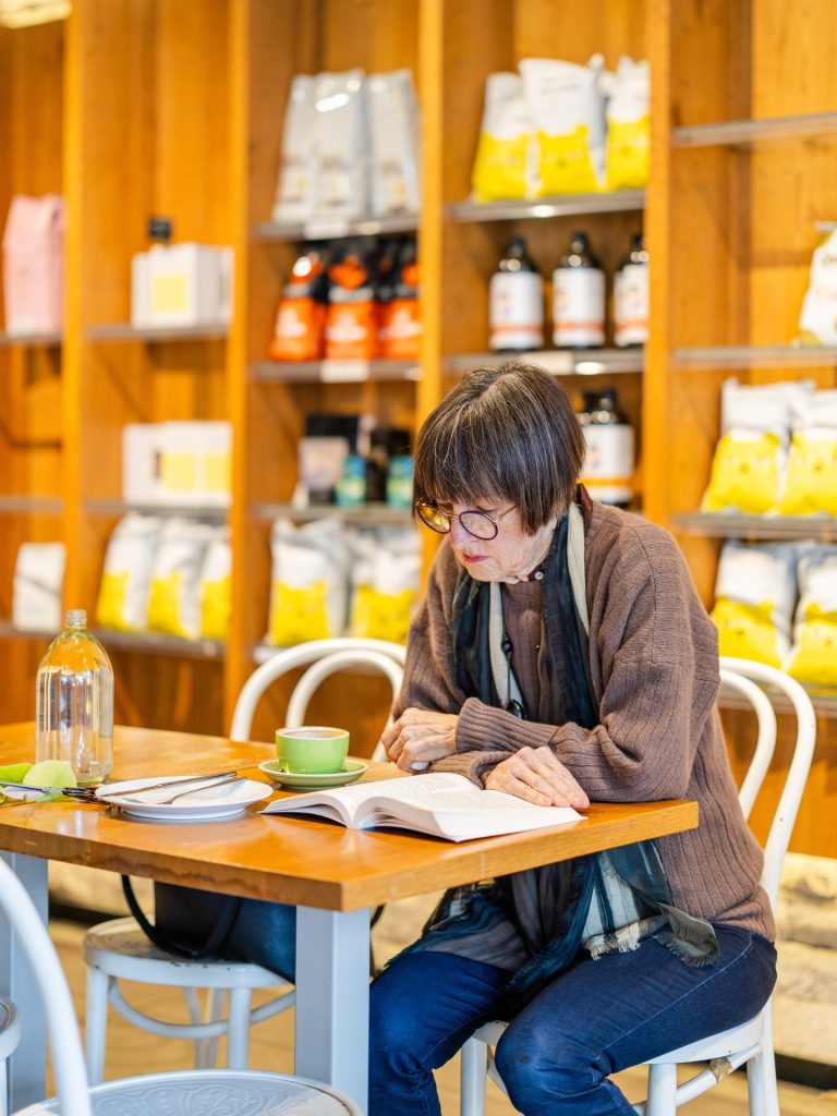 Sundays your way on Toorak Road South Yarra.

A quiet coffee at Urban Provedore, a good book, and nowhere else you need to be.

Some Sundays are made for slowing down. ☕📖