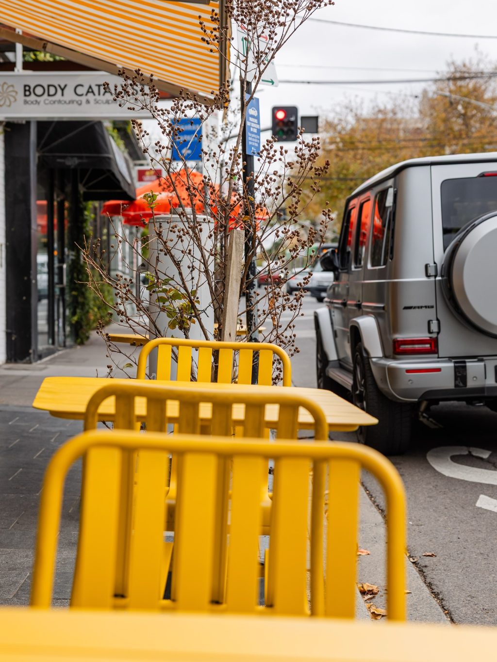 Sunday morning on Toorak Road
Grey skies lifting… is that spring in the air? 🌼
Coffee in hand, a little shopping, and a stroll ~  that’s how we do Sundays in South Yarra.

#ToorakRoadSouthYarra