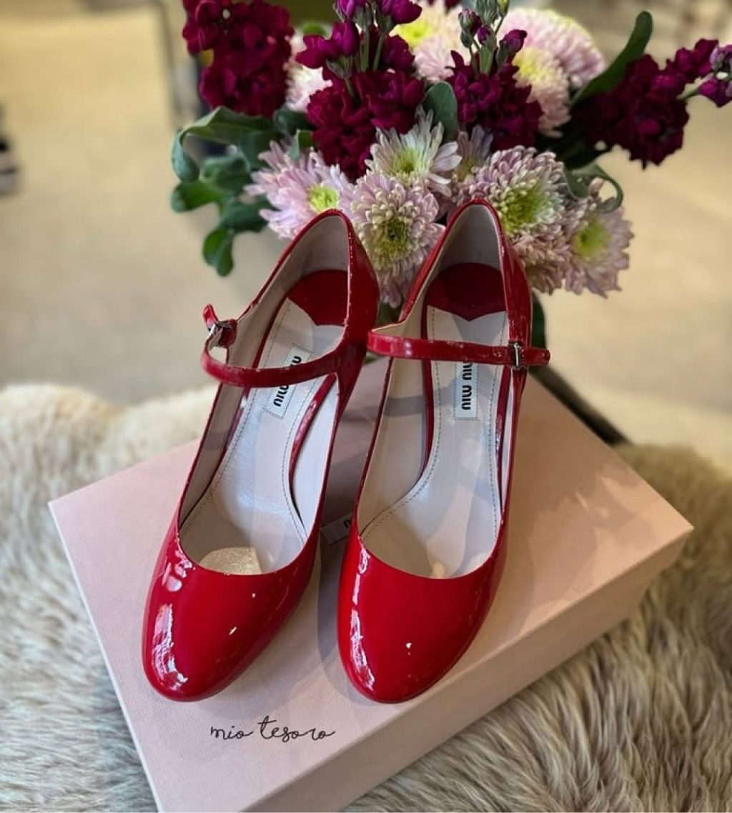Miu Miu Mary Jane Pumps in Red Patent Calfskin Size 38.5 at @miotesorovintage
