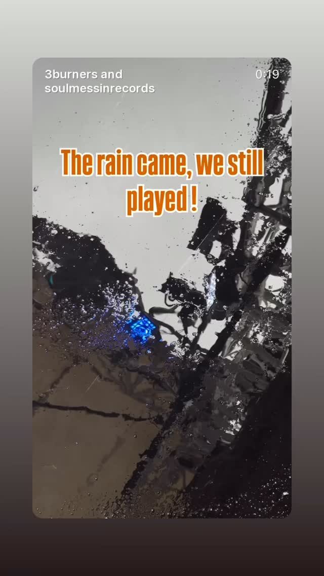 They’ve already proven they’ll play through anything… even rain.

This time? Different story.

3 Burners are bringing that same energy to Jazz on Murphy next Saturday 6–7pm and the forecast is looking fine.

No umbrellas.
No wet sets.
Just good music, early evening light and that easy Murphy Street atmosphere.

If you’ve seen them before, you know.
If you haven’t, this is your moment.

Saturday’s shaping up nicely. 🎶

8 days to go - Jazz on Murphy