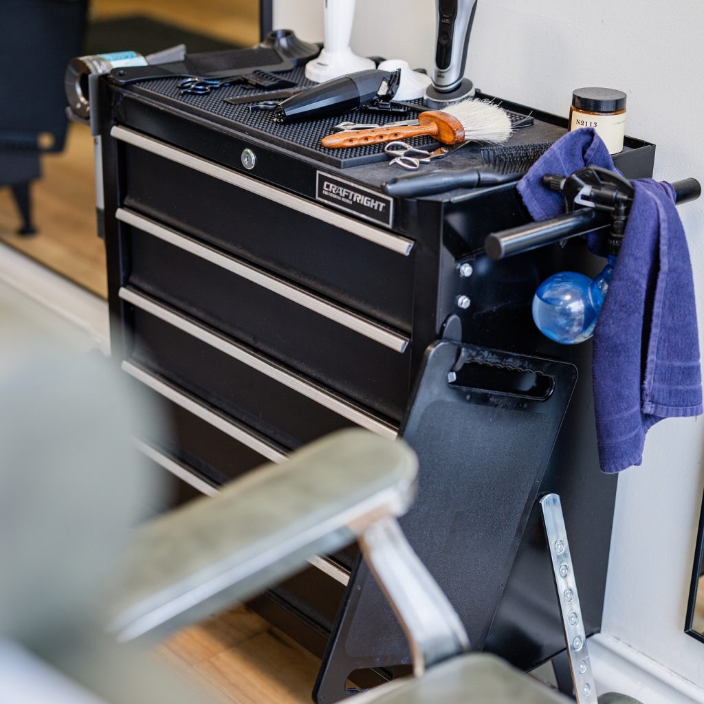 Sharp cuts, clean fades, and classic style – that’s what Little Bear Barbershop is all about. Step inside for a chair that feels like it’s built for you, and leave looking fresh. ✂️

📍 Little Bear Barbershop 
  5/3-5 Murphy Street South Yarra

#LittleBearBarberShop #SouthYarraBarber @littlebearbarbershop