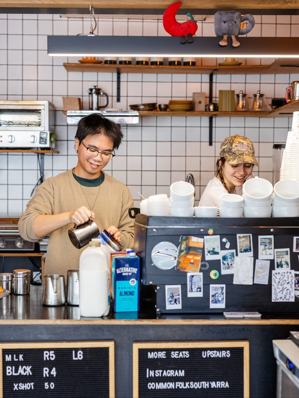 For the coffee lovers: Commonfolk South Yarra is where the good stuff flows. ☕️
Rich espresso, smooth pours, and baristas who know their craft. A proper local favourite for that first caffeine hit of the day.

📍 1C Murphy Street South Yarra

#ToorakRoadSouthYarra #SouthYarraLife #CommonfolkCoffee  #SouthYarraCafes
