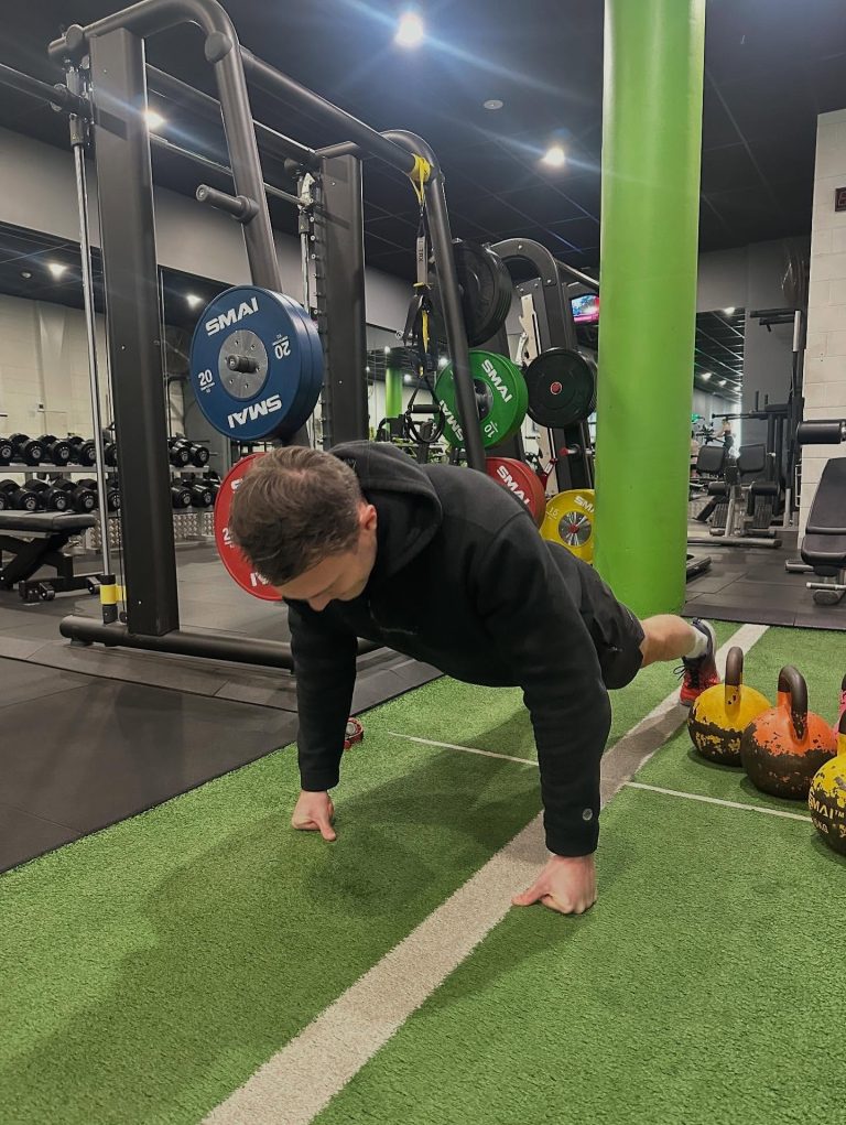 ‼️JULY MEMBER PUSH UP CHALLENGE‼️ is underway at @quickfit.southyarra 

Register your attempt at MAX push ups and write your result on the whiteboard to win a Quickfit Merch pack and be the Alpha Member of Push Ups, which is a very prestigious title to hold. 

Long term member and commercial pilot, Simon, currently in the lead. Be in it to win it 💪🏽

📍 22 Toorak Road South Yarra