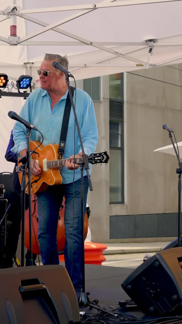 Midweek needed a lift… and then this walked back in.

Bobby Valentine Outfit on Murphy Street - with Ollie McGill and Carlo Barbaro - easing into it, then lifting the whole street with them.

A week on and you can still feel it.
That slow build.
People stopping.
Heads turning.
Then suddenly… no one’s just walking past anymore.

Jazz on Murphy had its moments.
This was one of them.

And honestly… not a bad way to reset a Wednesday.