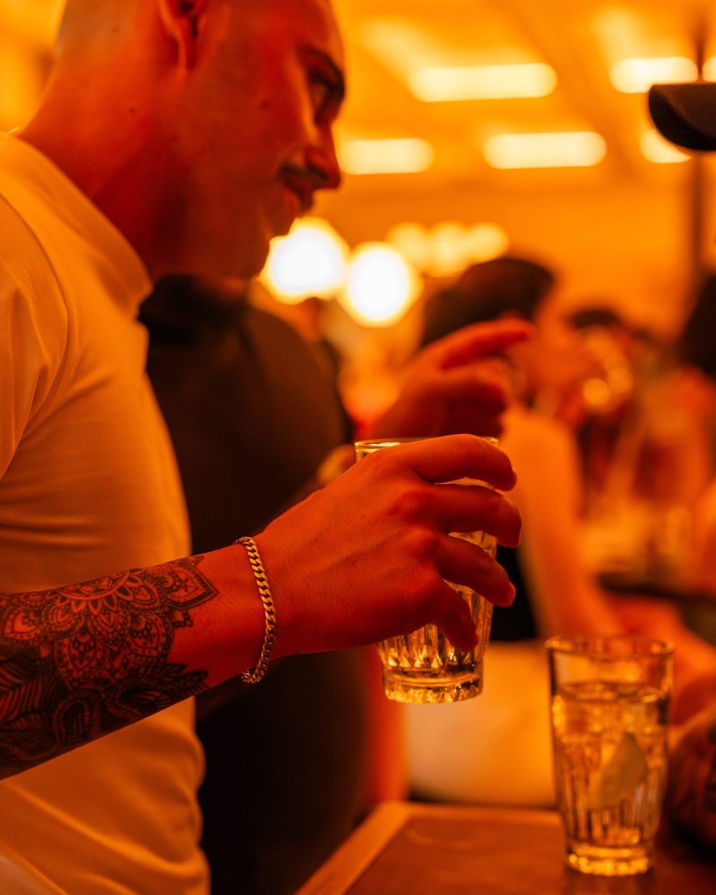 Saturday night in South Yarra.

The Godby Hotel is buzzing - food coming from the kitchen, drinks flowing across the bar and a lively crowd settling in for the night.

📍 The Godby Hotel, 163 Toorak Road South Yarra