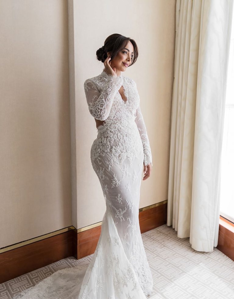 EMEL in Alin Le’Kal custom French lace couture.

📍 Alin Le'Kal
  246 Toorak Toad South Yarra