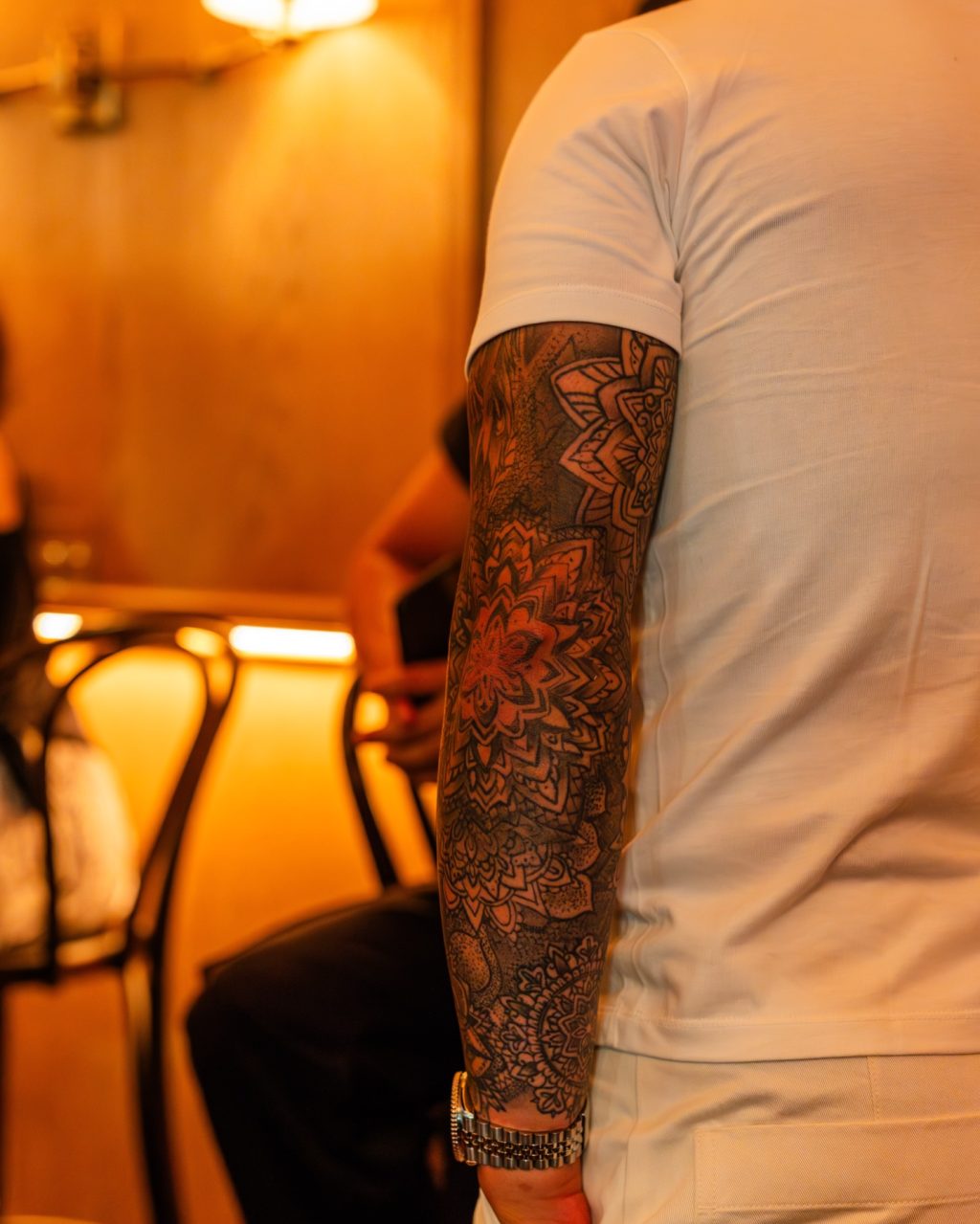 Saturday night in South Yarra.

The Godby Hotel is buzzing - food coming from the kitchen, drinks flowing across the bar and a lively crowd settling in for the night.

📍 The Godby Hotel, 163 Toorak Road South Yarra