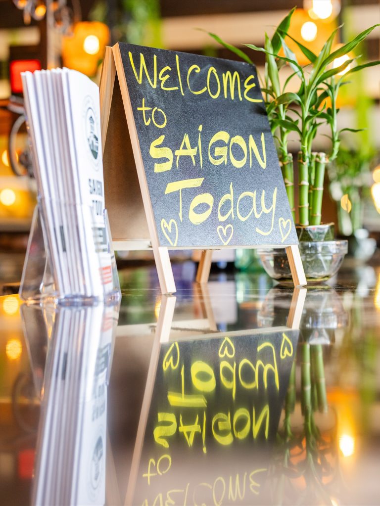 Bright, fresh and full of flavour - Saigon Today brings a taste of Vietnam to Toorak Road.
Think lemongrass chicken, crisp vegetables, and that signature hit of herbs and spice - perfect for a quick lunch or an easy dinner catch-up.

Open from 11am today.

📍97 Toorak Road South Yarra

#ToorakRoadSouthYarra #SouthYarraEats #VietnameseFood #SaigonToday