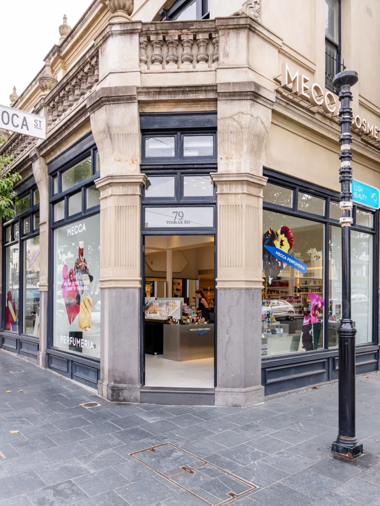 A quick stop in… turns into a bit of a wander.

Looking. Testing. Making a quiet mental list.

Something for Mother’s Day. And maybe something you didn’t plan on.

Mecca on Toorak Road is very good at that.

You go in with one thing in mind… and leave with a couple more ideas you didn’t expect.

#TRSYMothersDay